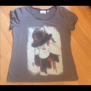 Grey Avenue size 14/16 woman with hat T-shirt